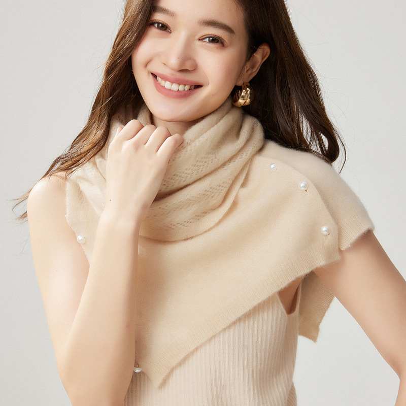 New autumn and winter shawl scarf, cashmere cardigan, multi-functional jacquard design, pearl buttons, warm and protective for shoulders and neck, versatile neck warmer New autumn and winter shawl scarf, cashmere cardigan, multi-functional jacquard design, pearl buttons, warm and protective for shoulders and neck, versatile neck warmer