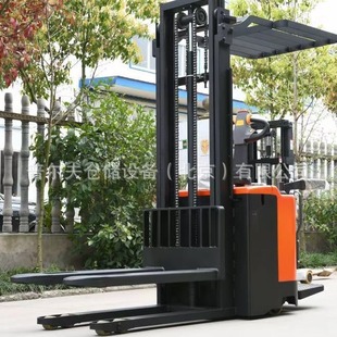 Station driving type all-electric stacker roof guard pedal outrigger stacker forklift truck