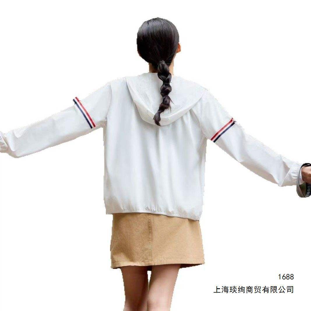 冰丝防晒衣男款夏季2026新款情侣装皮肤衣UPF50+防晒服外套潮