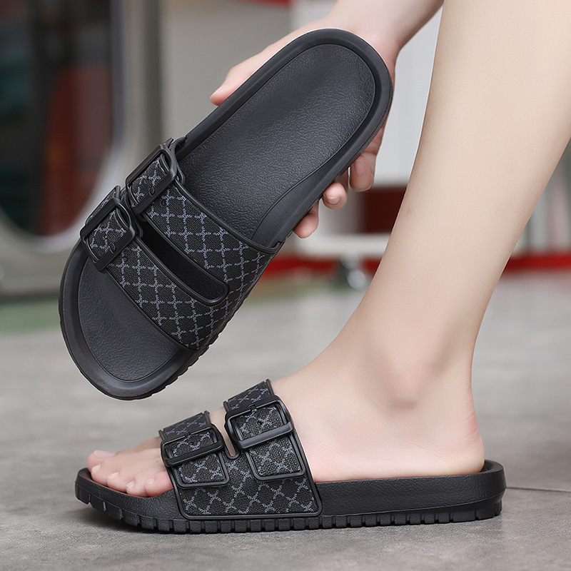 2024 New Summer Men's Slippers Explosive Non-Slip 48 Fashionable High-Level Beach Indoor Dormitory One-Word Men's Shoes