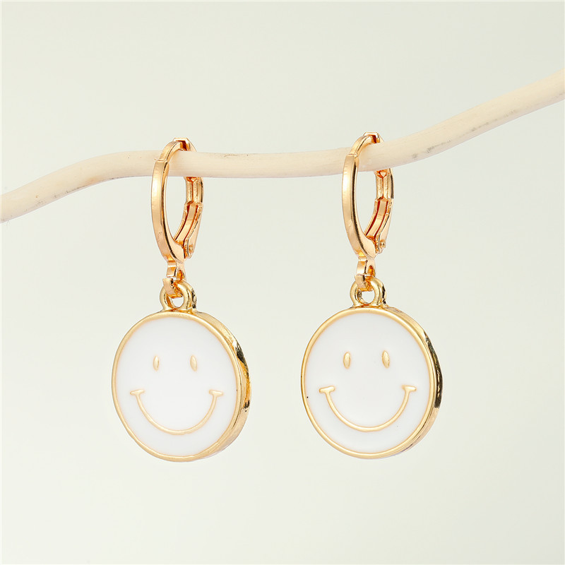 Wholesale Jewelry Cute Smiley Round Pendant Earrings Nihaojewelry display picture 4