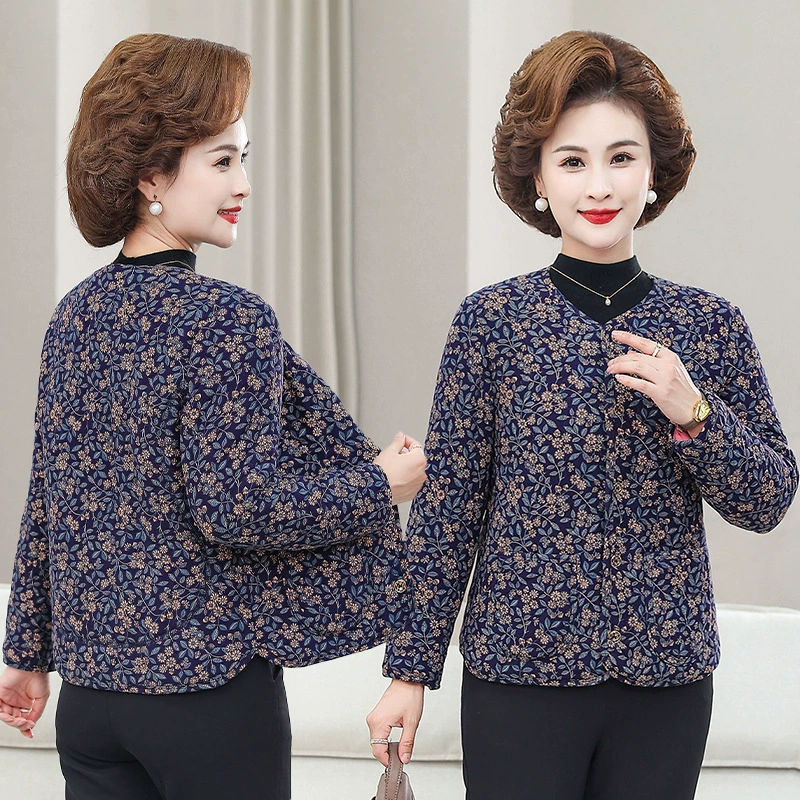 Женщины среднего и пожилого возраста хлопчатобумажная одежда мама осень и зима новая маленькая хлопковая куртка бабушка одеваются большие размеры теплой и холодной хлопчатобумажной куртки