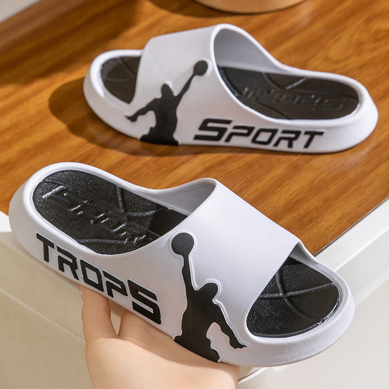 Big children's slippers summer fashion outdoor wear home indoor bath non-slip thick bottom wear-resistant outdoor children's sandals wholesale