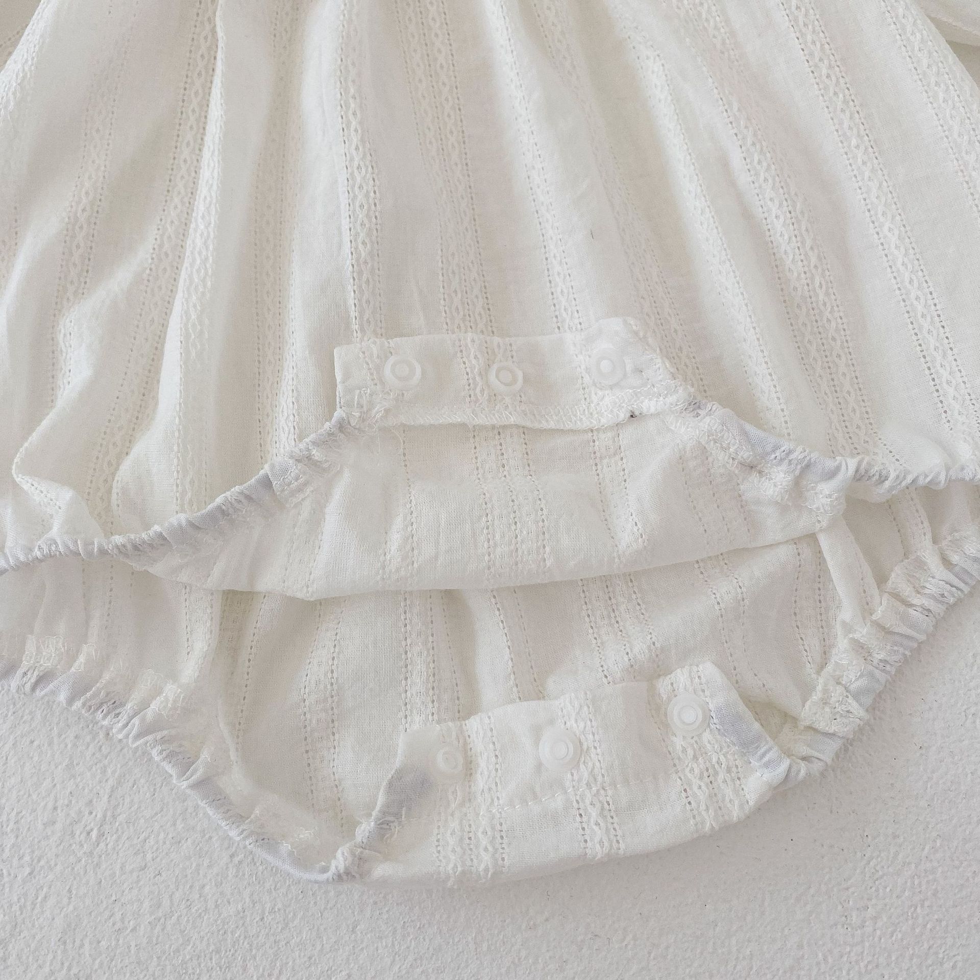 2024 Autumn Girl Baby Flying Strap Ha Yi Folded Long Sleeve Loose Triangle jumpsuit Crawler_voghion.com