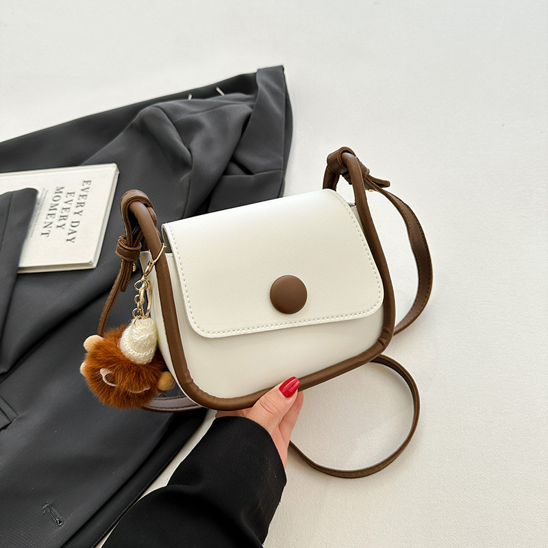 펜던트가 없는 화이트