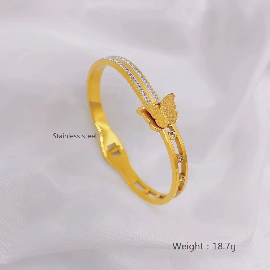 En stock fábrica directa Transfronteriza Popular electrochapado 18K pulsera de acero de titanio femenina personalidad no se desvanece moda nicho moda