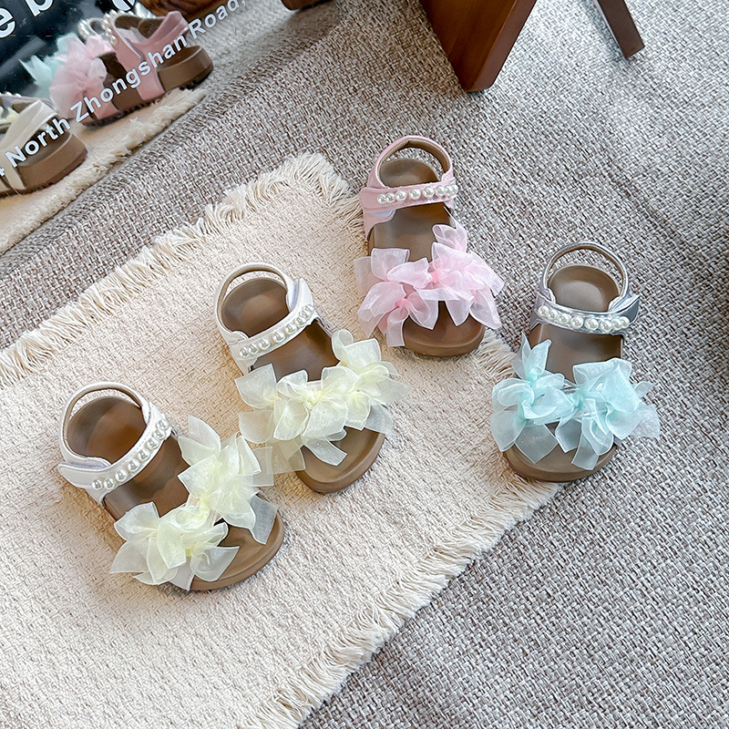 Romantic and delicate summer sandals