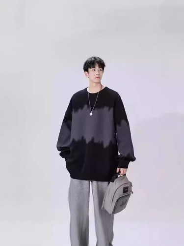 Stylish and Versatile Men's Crew Neck Long Sleeve T-Shirt for Autumn, Colorblock Design, Loose and Oversized Fit, Casual Base Layer Sweatshirt