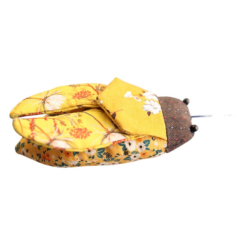 Bordado hecho a mano DIY creativo colgante luxiu cigarra niños adultos patchwork muñeca de regalo de estilo antiguo adornos de cigarra