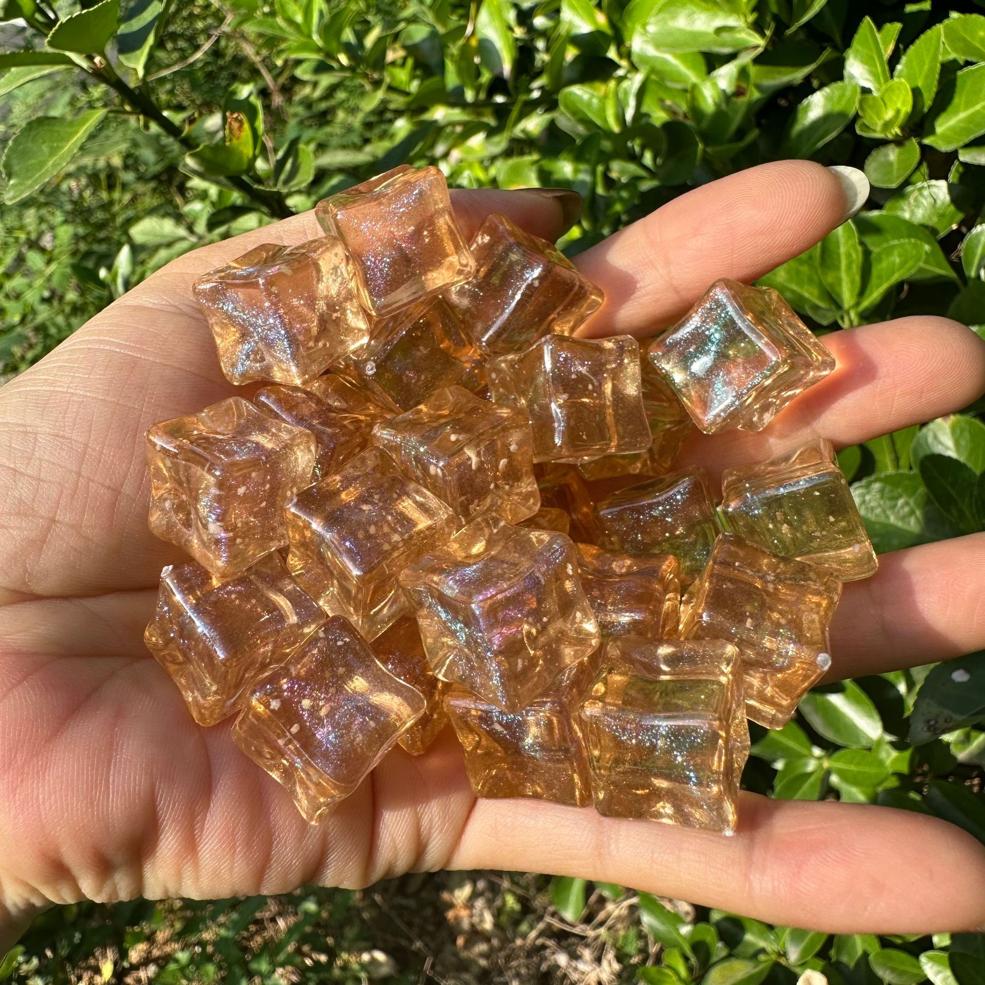 1 piece of Yuji fine sparkling luminous coffee