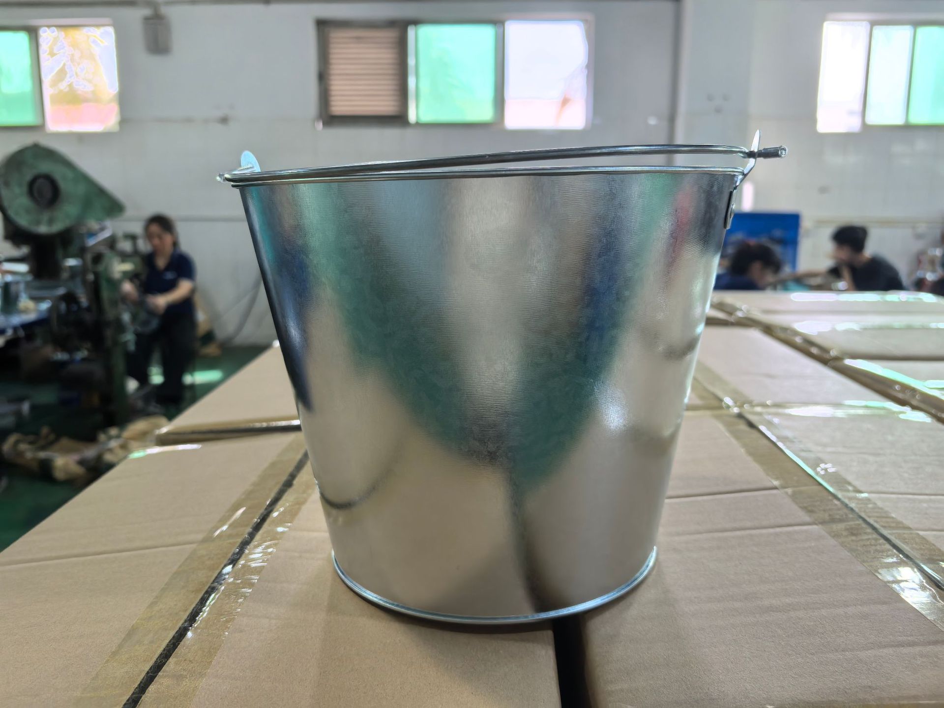 Fabricantes al por mayor 5L barril de hierro galvanizado barril de cerveza de noche fiesta de campamento al aire libre creativo barril de hielo de gran capacidad