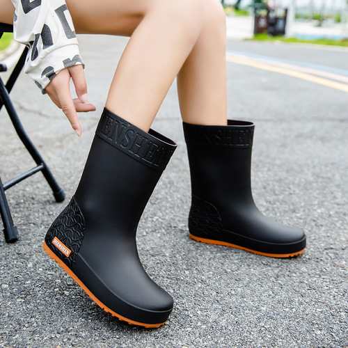 Feminine Fashion Mid-Calf Rain Boots for Women, Waterproof Outdoor Rain Shoes, Japanese Style PVC Waterproof Rain Boots