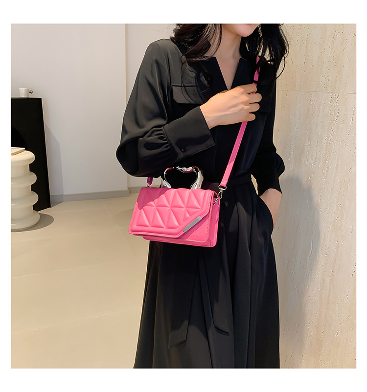 Taschen Mode Vielseitig High-End Handheld Kleines Quadrat für Frauen 2024 Sommerausgabe Casual Diamond Grid Einzelne Schulter_voghion.com