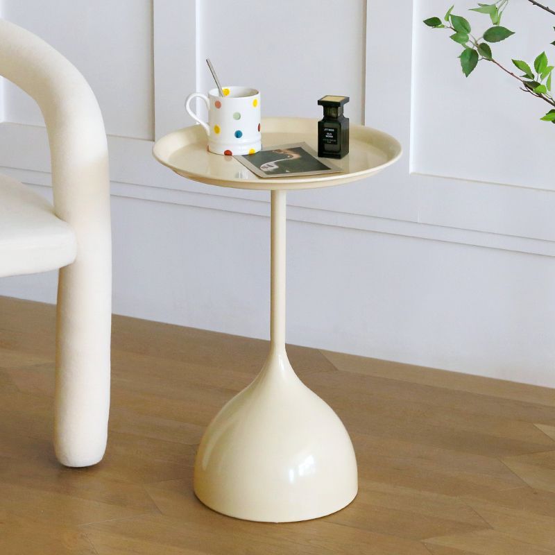 Mesa auxiliar de sofá de estilo crema mesa de café móvil blanco mini balcón mesa pequeña de hierro mesa de esquina de lujo luz mesa lateral creativa