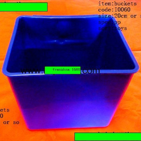 塑料厂供应圆形胶桶方形胶桶适合沙滩及沙滩游戏玩的水桶塑料桶