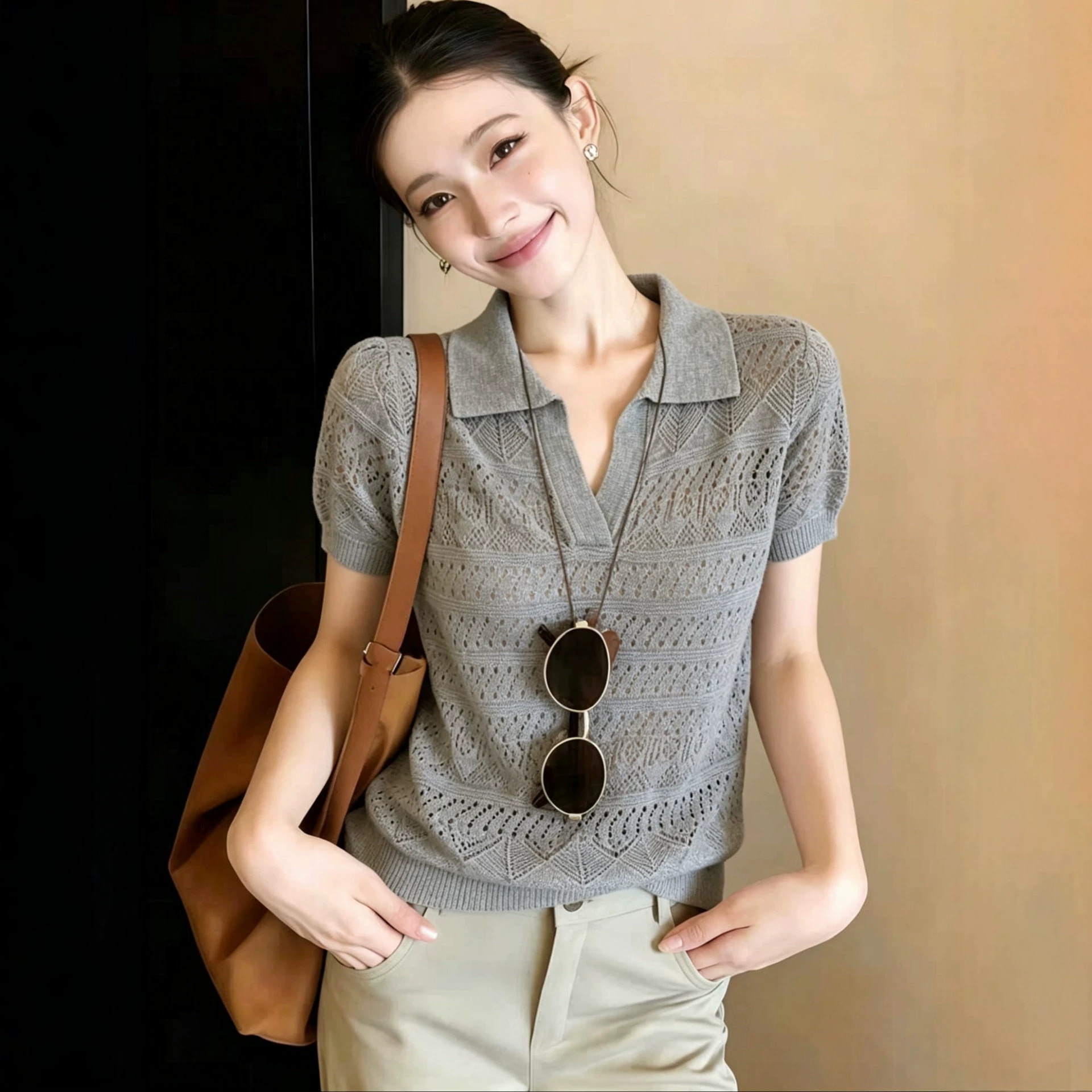 Áo thun polo cổ bẻ tay ngắn dệt kim họa tiết hoa nổi phong cách cổ điển — màu trắng chi tiết 1
