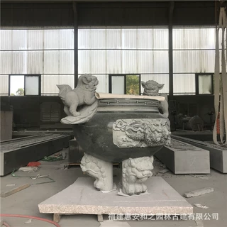 福建方形石雕香炉 青石石雕香炉款式简单 雕刻纹路清晰