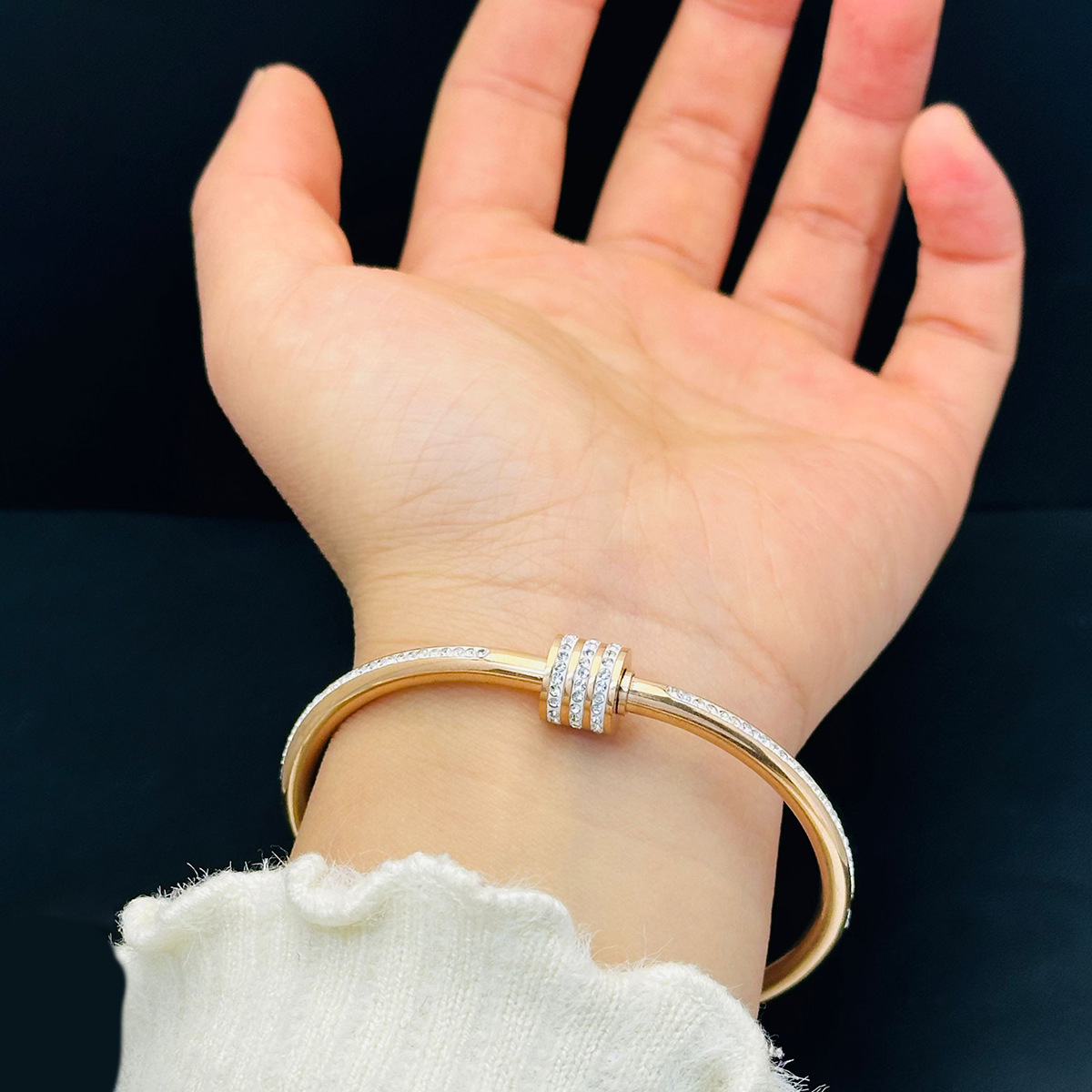 Diamond Plated Bangle Bracelet For Women Rose Gold Finish_voghion.com