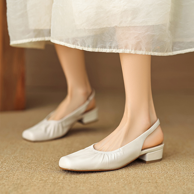 靴 Angled heel square shoes CHIKO Jerilyn Square Toe Block Heels Slingback Shoes