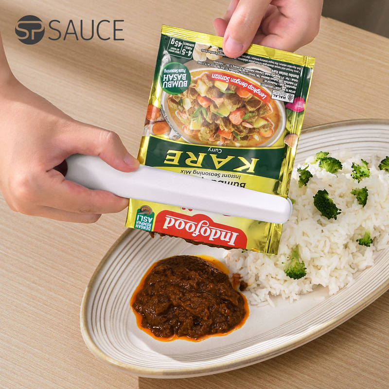 Household Seasoning Squeezer Kitchen Cooking Bag Sauce Laundry Detergent Shower Gel Refill Gadget Squeezing Artifact