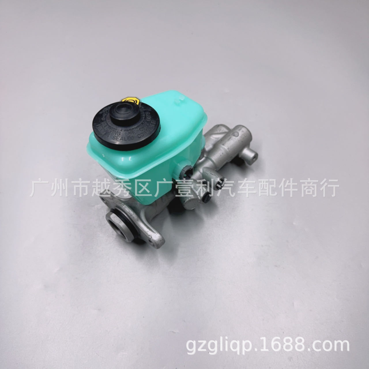 Applicable to 47201-3D360 Hellax Land Cruiser RZN185 KZN185 brake master cylinder