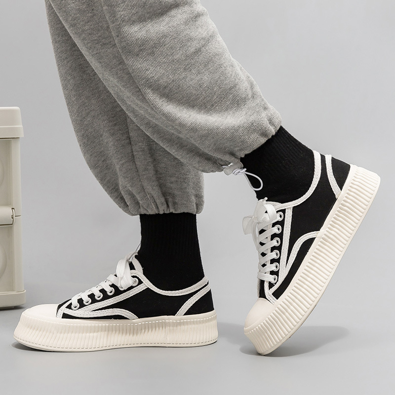 Nuevos zapatos de lona en primavera y verano 2022, 100 mujeres con zapatos blancos, zapatos de tabla casuales, zapatos de galletas de fondo grueso, pequeñas fragancias, mujeres b518