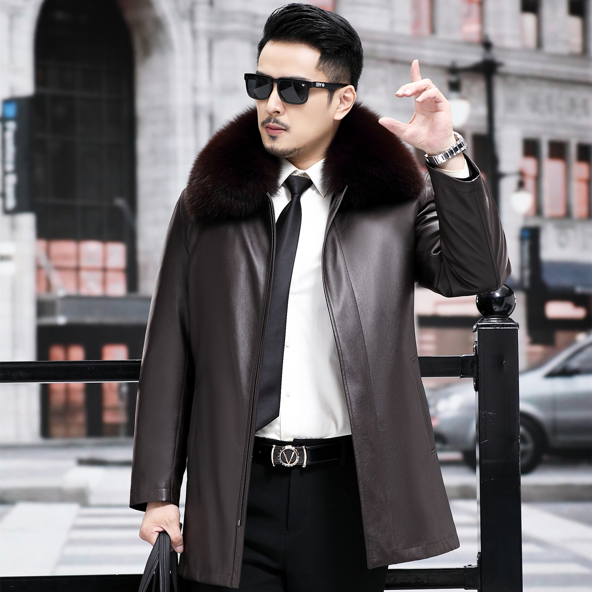 22999 brown