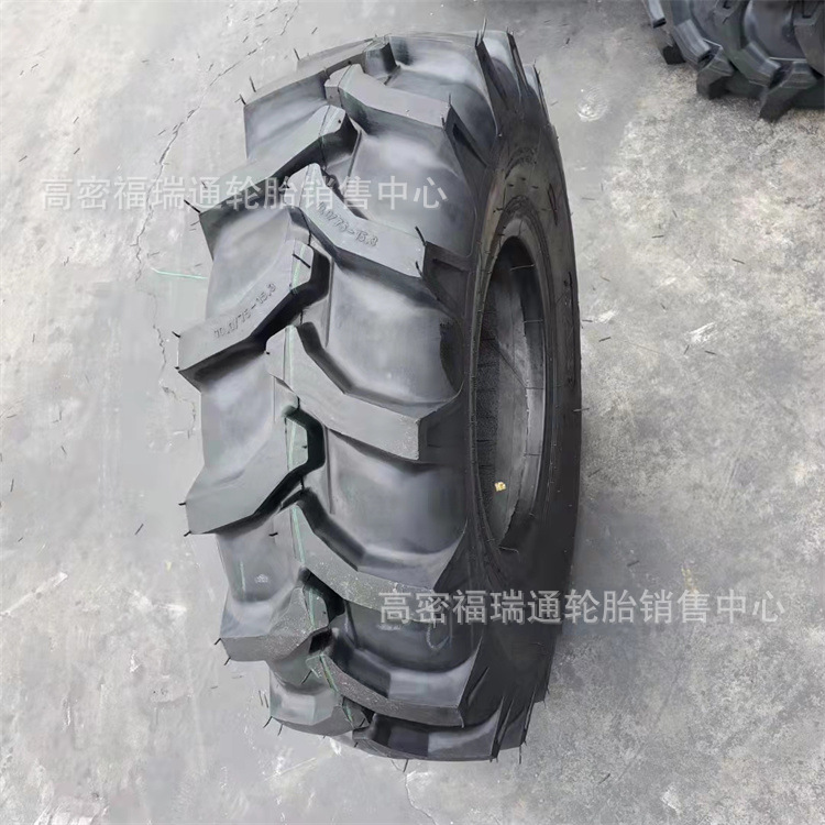 全新联合收割机外胎10.0/75-15.3农用车人字花纹斜交充气真空轮胎