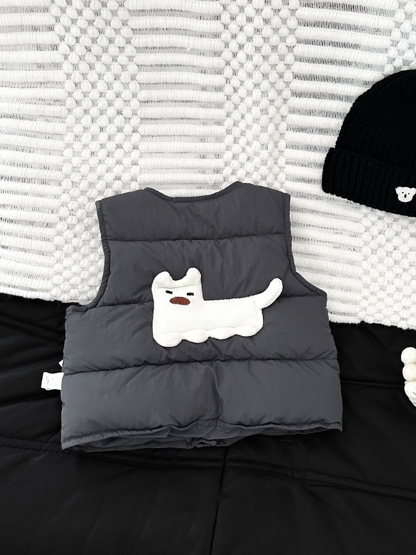 Chaleco de algodón para bebés de invierno de nuevo tipo para niños y niñas, chaleco de hombro de dibujos animados de color sólido, chaqueta de aire caliente y gruesa
