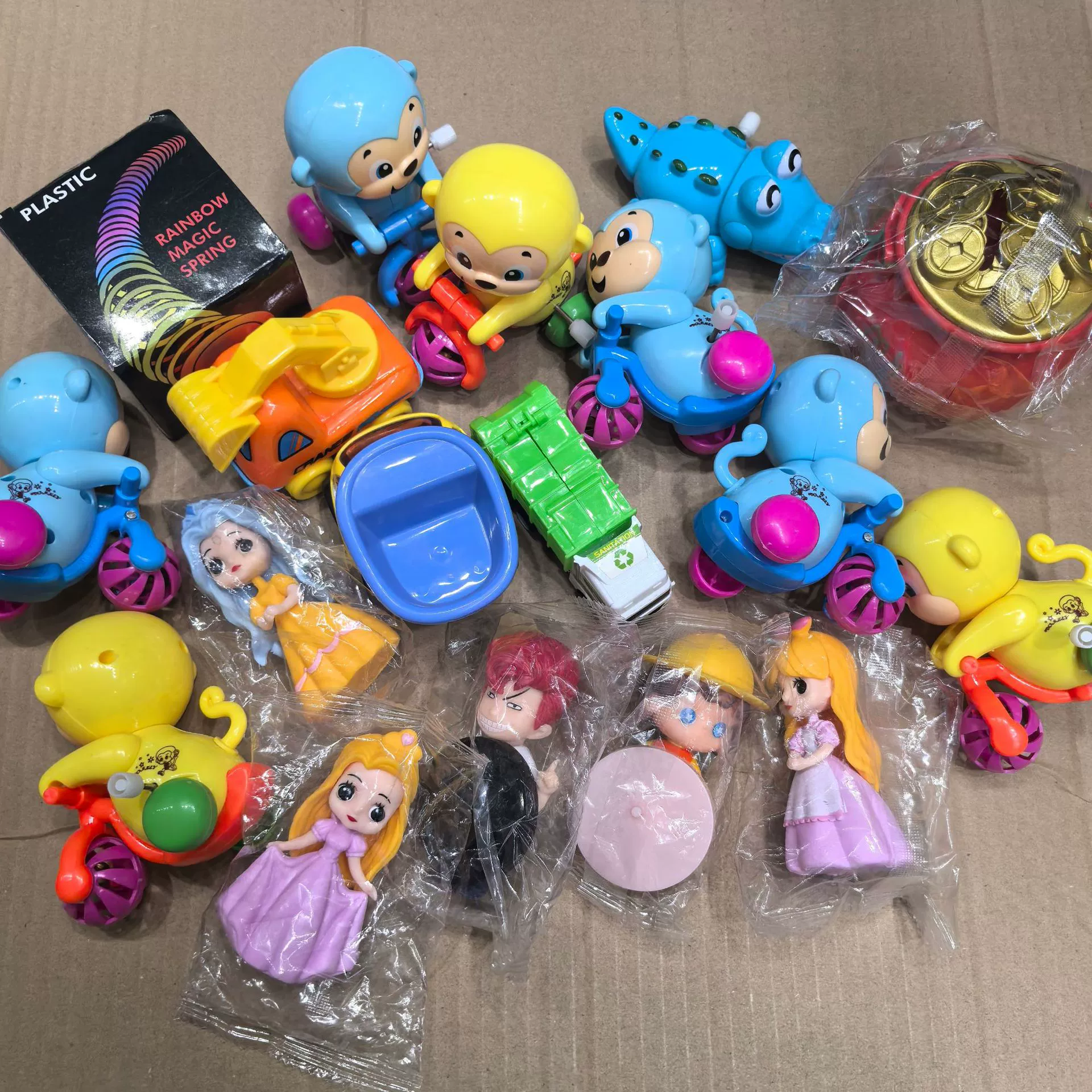 Гашапон шарик подарок гашапон машина гашапон экспресс коробка маленькая слепая коробка случайный подарок игрушки по низким ценам