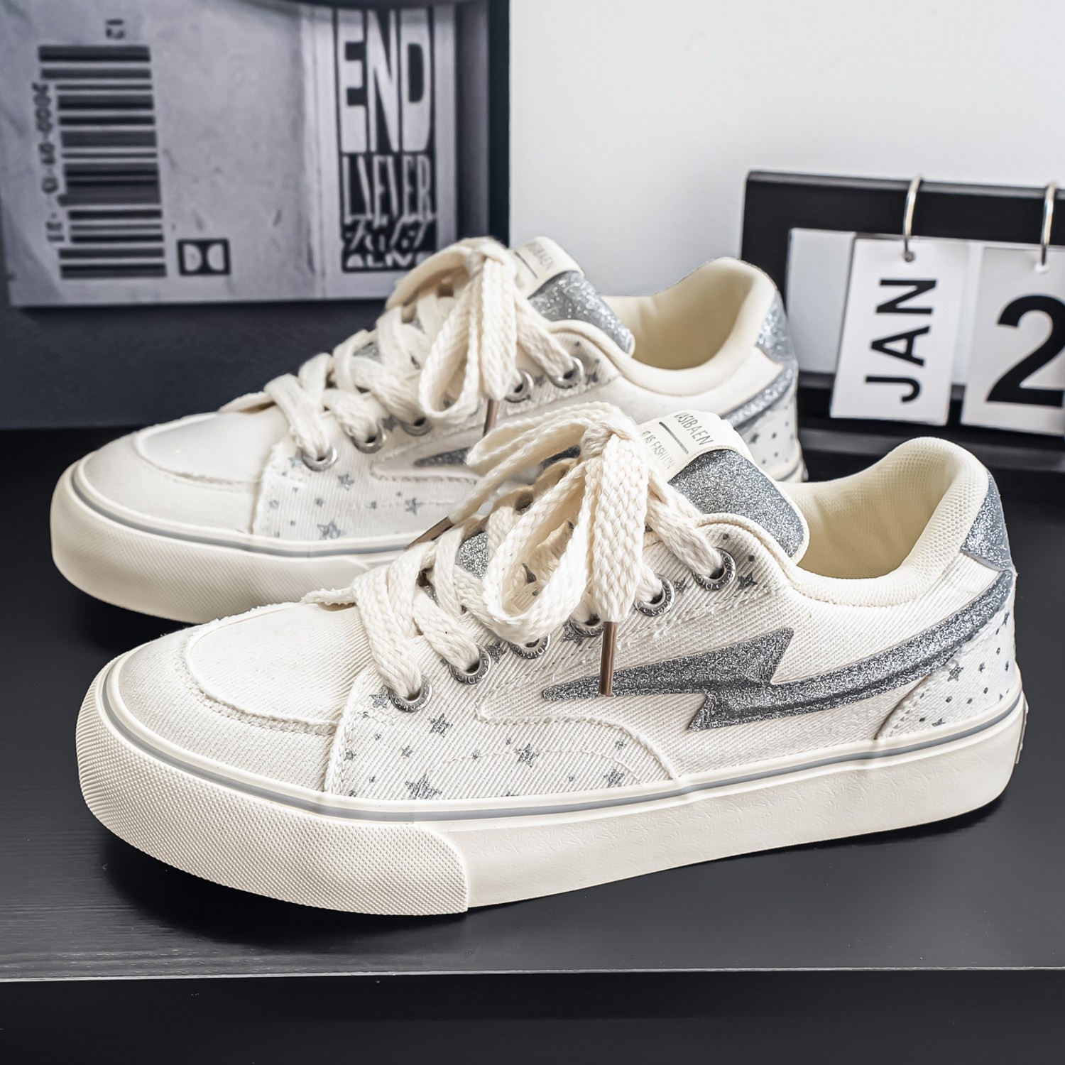 Parejas de lienzo de verano moda relámpago camuflaje nuevo skate zapatos de hombre estilo extranjero aumento de moda moda moda zapatos casuales image 3