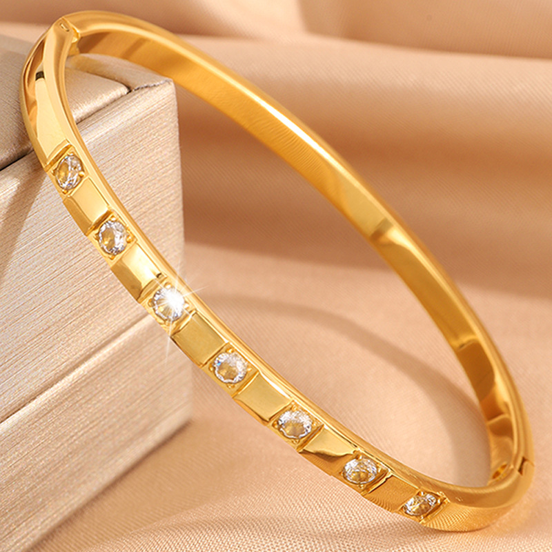 Brazalete de acero de titanio de moda de diseño simple de mujer electrodoméstica de titanio de diamante de rejilla ligera de lujo de alta versión no decoloración joyas de brazalete image 6