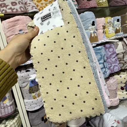 5 Pack of Card Towels, Coral Velvet Super Absorbent and Lint-Free Small Square Towels, Hand Towels, Bathroom Kitchen Rags