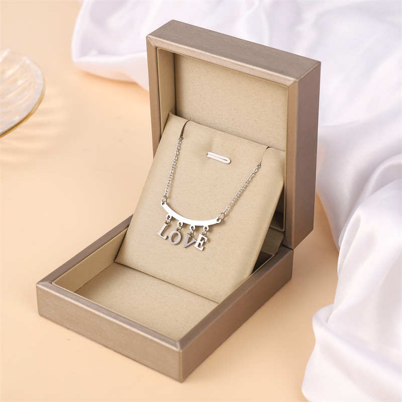 Simple Style Geometric Letter Titanium Steel Necklace