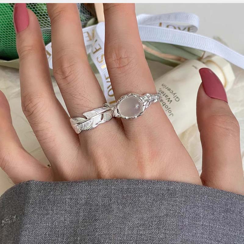 Designer Ring With White Cat's Eye Stone Minimalist Style_voghion.com
