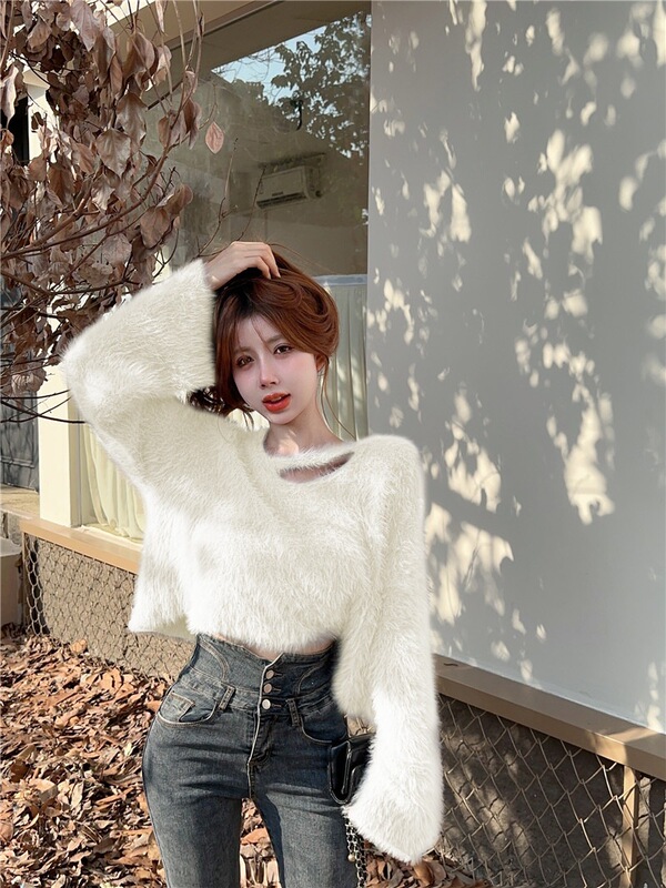 2026 Fall/Winter New Style Women's Short Knit Sweater with Imitation Mink Fur, Long Sleeves, Hollow V-Neck 2026 Fall/Winter New Style Women's Short Knit Sweater with Imitation Mink Fur, Long Sleeves, Hollow V-Neck