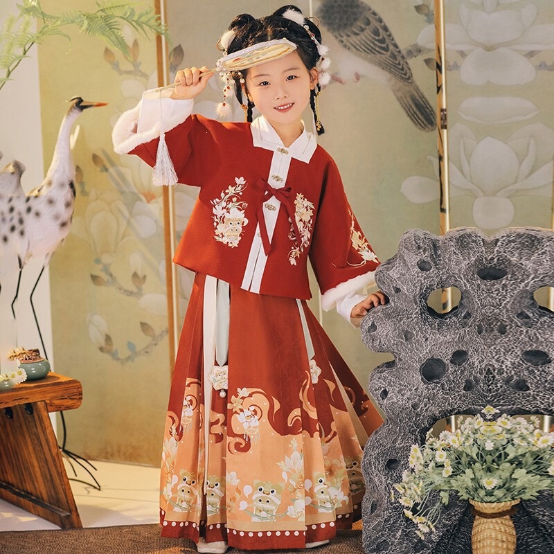 Original design Tiger Tuantuan girls' Hanfu Tang suit Chinese style dress performance costume 8424 Original design Tiger Tuantuan girls' Hanfu Tang suit Chinese style dress performance costume 8424