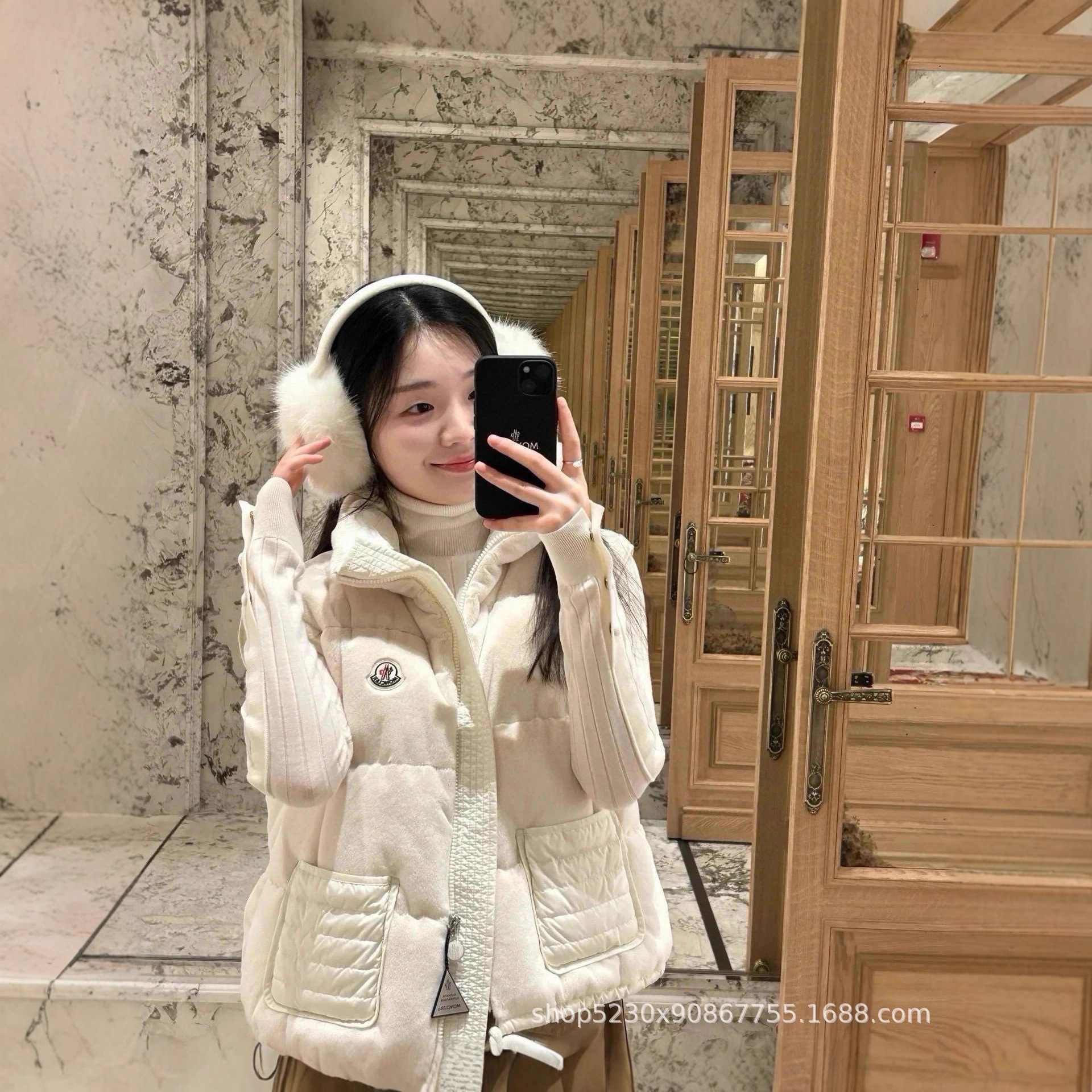 毒家现货正确版本M家2025新款女士毛毛马甲羽绒服可爱少女风百搭