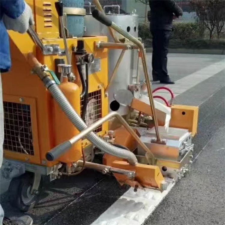 鼎东高速路口减速带划线机道路减速防滑震荡划线机厂家