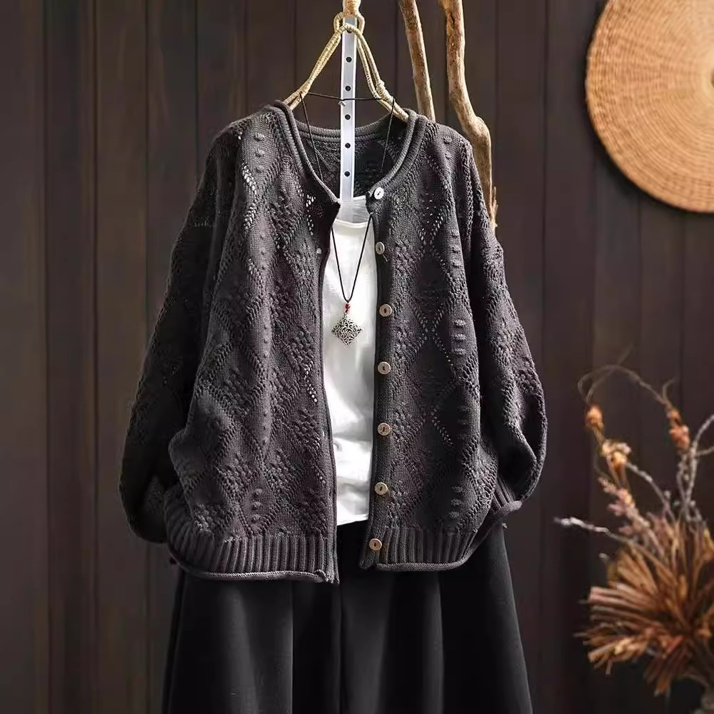 Autumn cardigan with diamond pattern