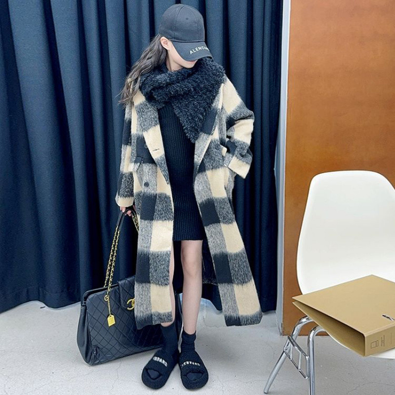 Zhili children's clothing girls' 2025 autumn and winter retro plaid woolen coat mid-length popular high-quality quilted and thickened woolen coat