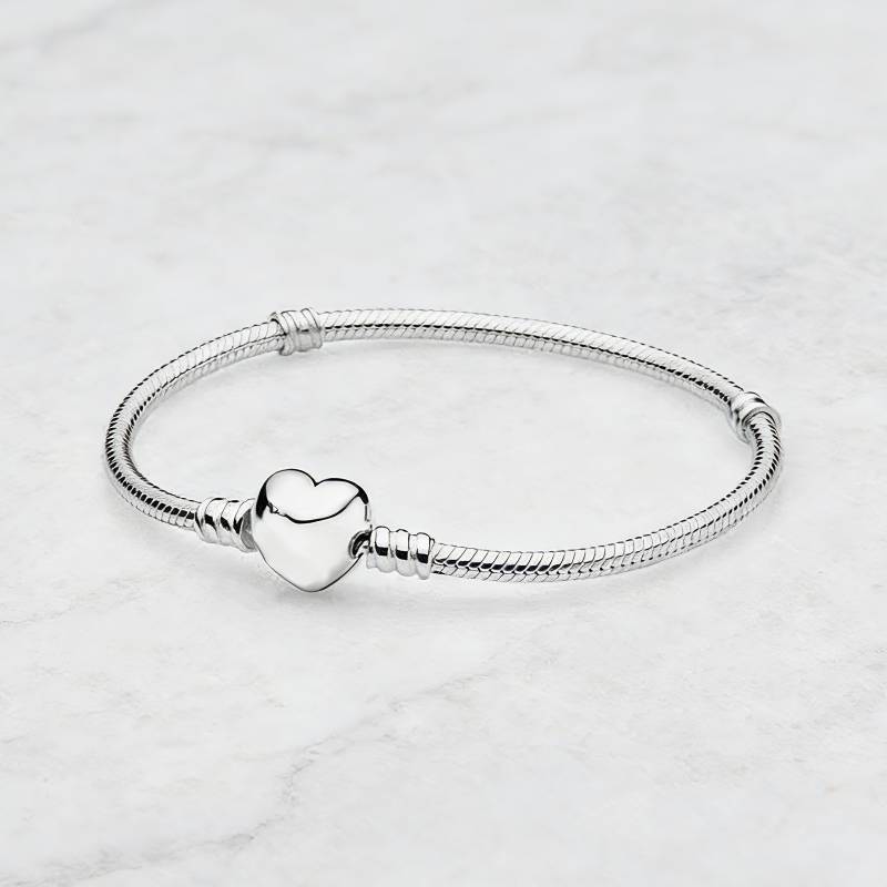 New Heart-Shaped Women's Basic Bracelet, Versatile and Fashionable, Can Be Opened, Snake Bone Chain Bracelet, Charming Hand Jewelry Wholesale