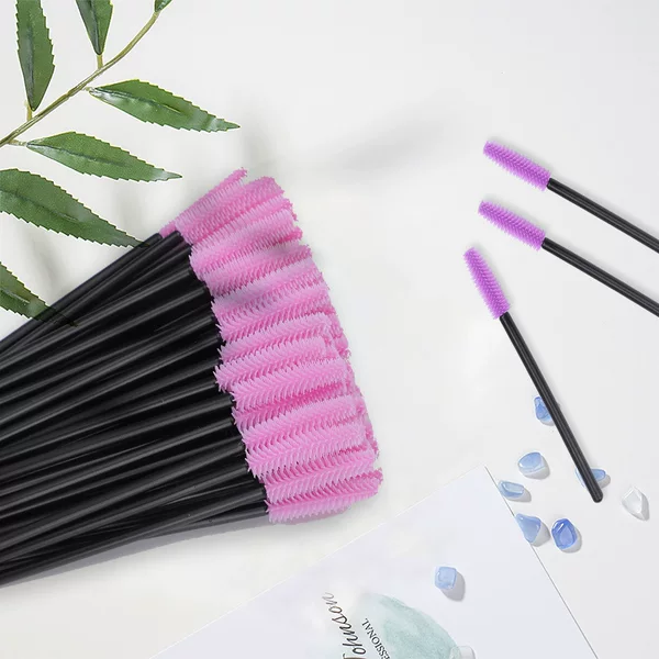 Manufacturer in stock silicone eyelash brush portable disposable spiral eyebrow brush makeup tool silicone eyelash brush