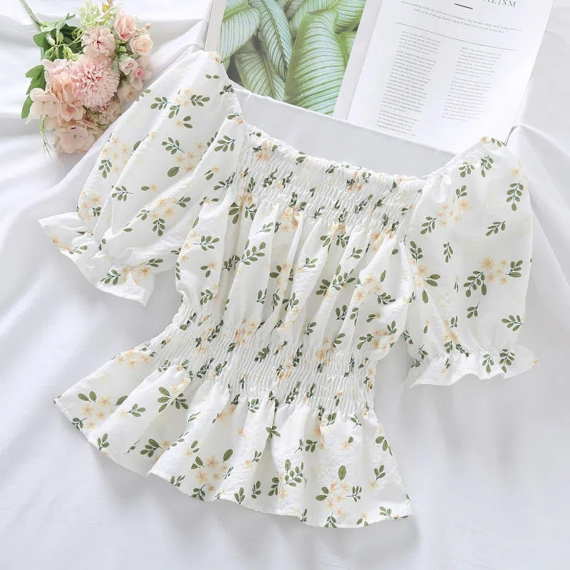 Fresh and Stylish Floral Shirt for Women, New Summer Model, Slim Fit, Sweet and Trendy with Ruffled Edges, Slimming Top