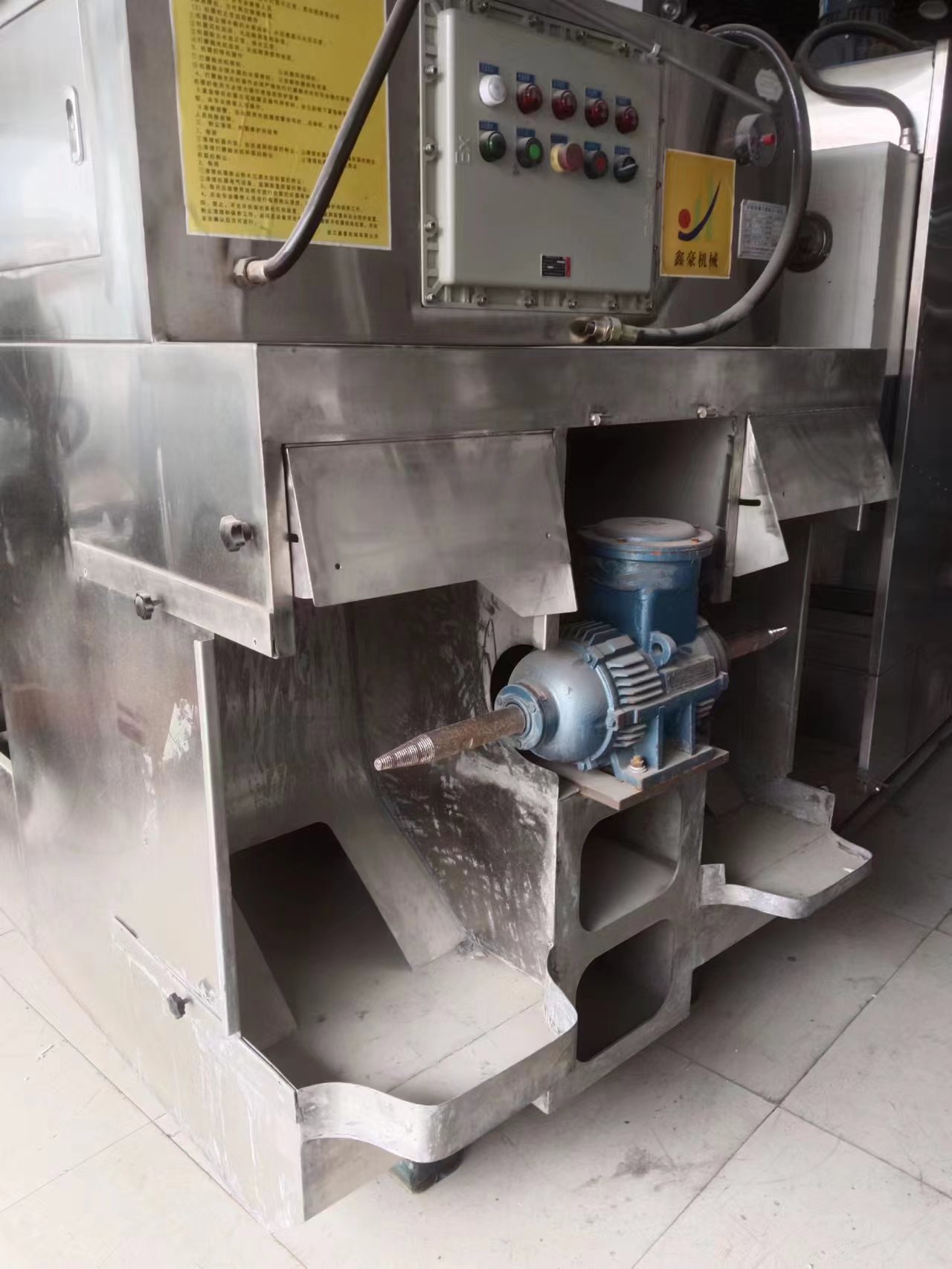 低价转让二手湿式除尘环保抛光机，五金防爆打磨环保一体抛光机