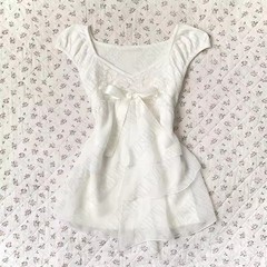 2025年の夏の新型の甘くて純粋な風は薄い紗の蝶結びのtシャツの上着の女性の卸売りをつなぎます。