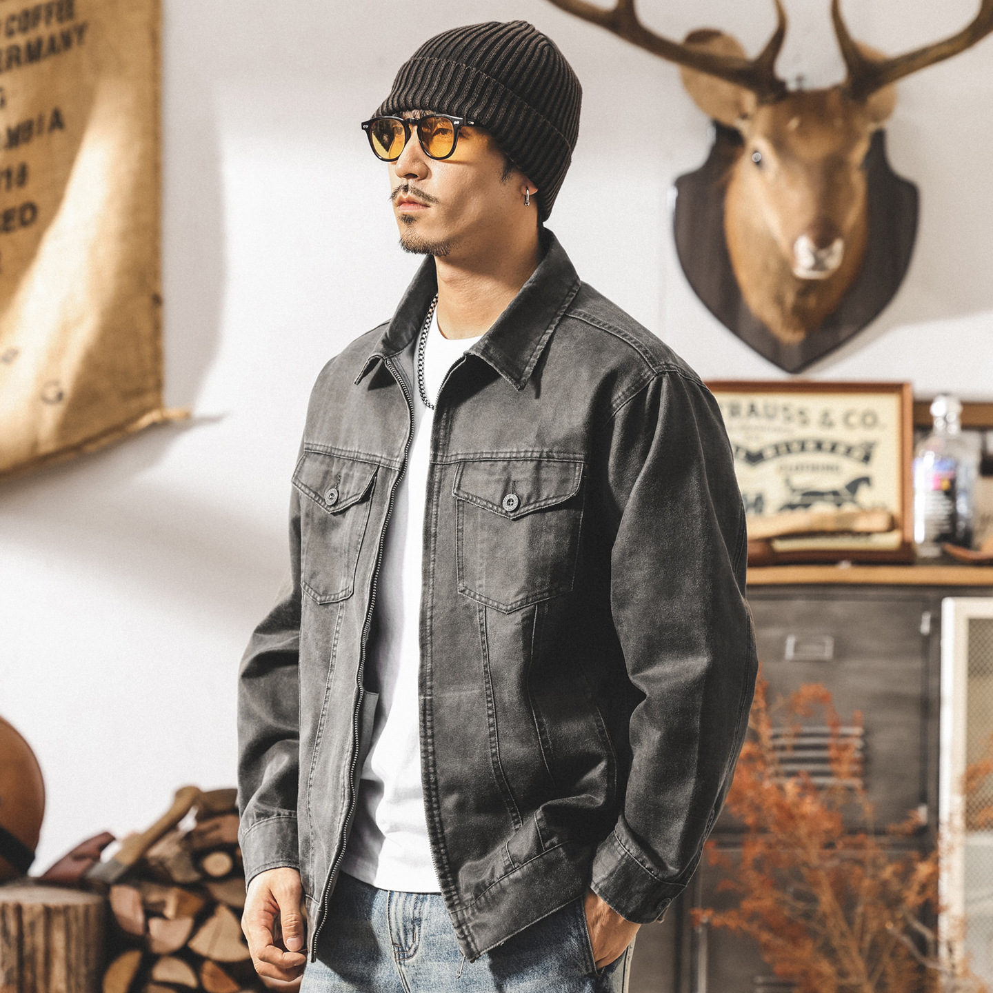 회색
