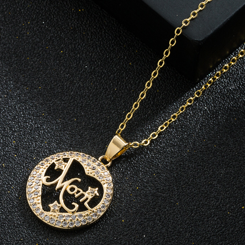 Fashion Mother's Day New Hollow Love Mom Pendant Brass Micro-inlaid Gold-plated Necklace display picture 4
