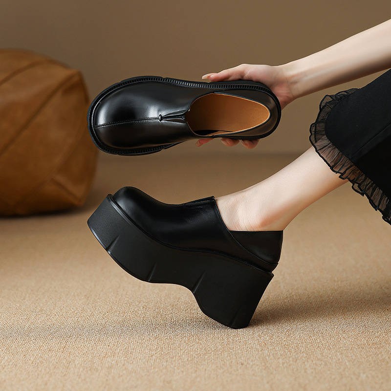 Giày loafer nữ đế xuồng platform da bò cao cấp gót 9 cm — màu đen, màu trắng ngà