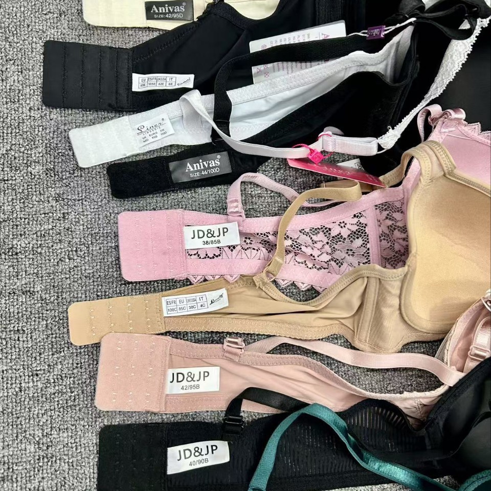 Bra de encaje brillante ropa interior mujer se reúnen cómodos gran pecho pequeño soporte superior taza ultra delgada al por mayor